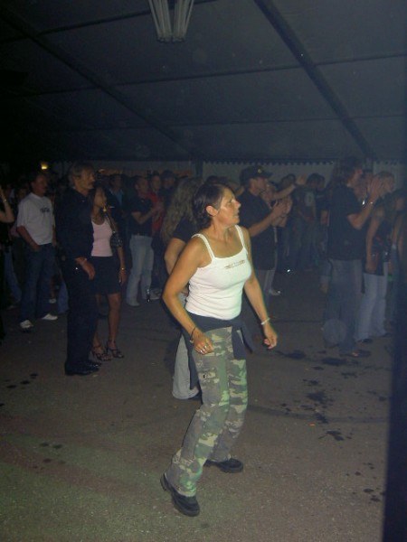 hot traudl are dancing