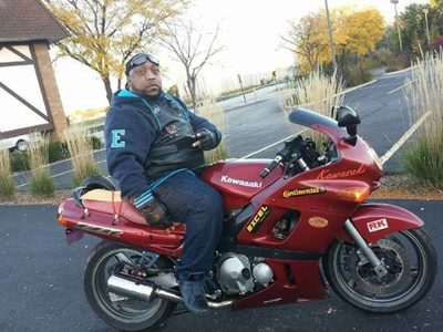 riding my sons kawasaki 600