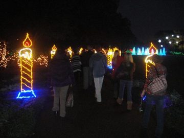 RAINZ AND HOT PEPPER SEENING THE LIGHTS! at Bellingrath Gardens in Theodore! on 12/22/2010