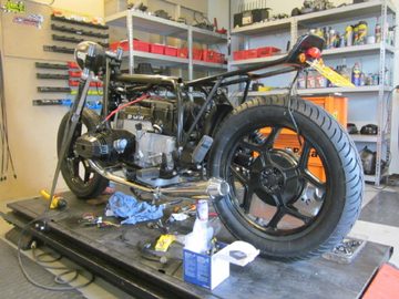 Build off Cafe Racer