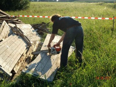 matze with power saw