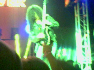 Front Row (Slash)